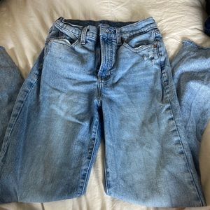 Old Navy Straight Leg Jeans Size 0